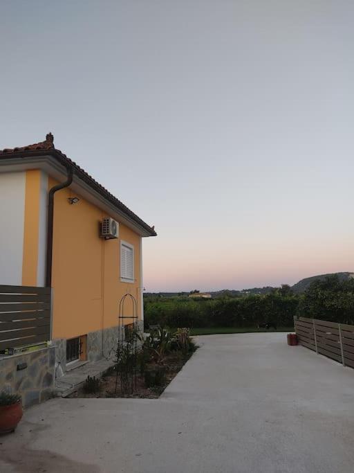 Willa Casa Dei Fiori Sarakinádhon Zewnętrze zdjęcie